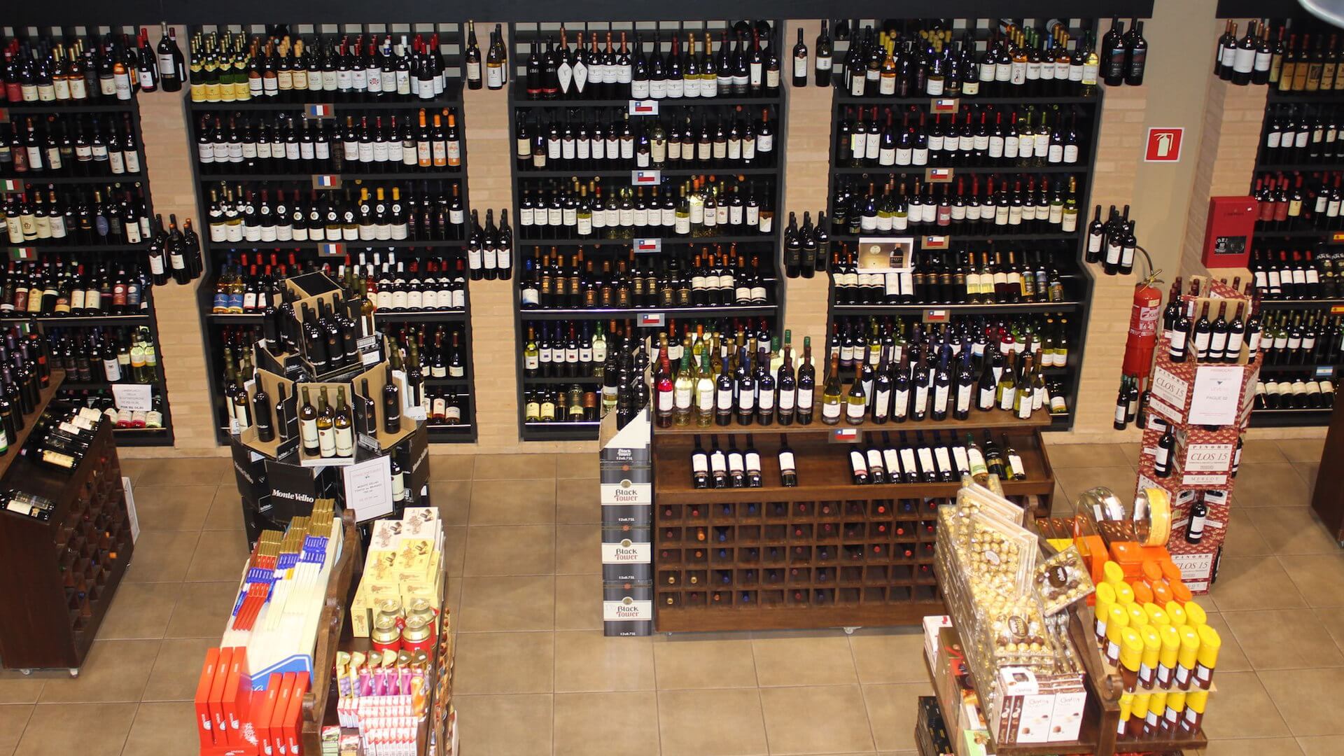 Vários produtos na loja